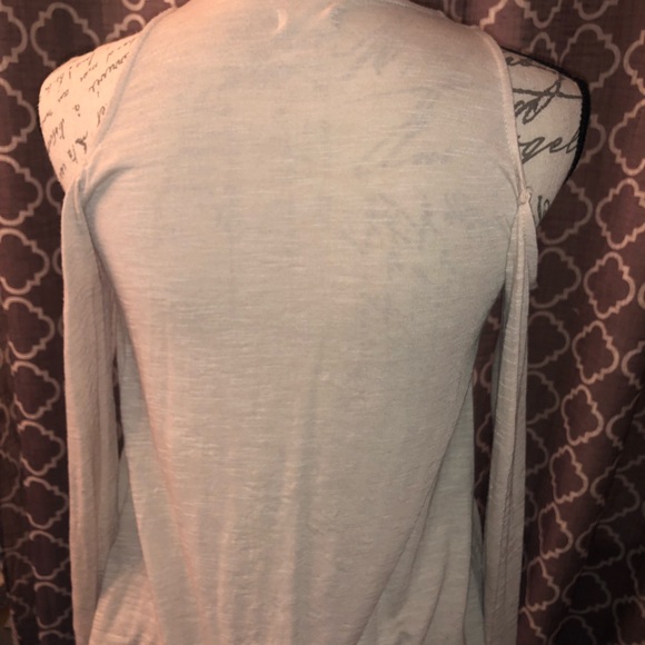 Beige Hollister shirt - Picture 2 of 3
